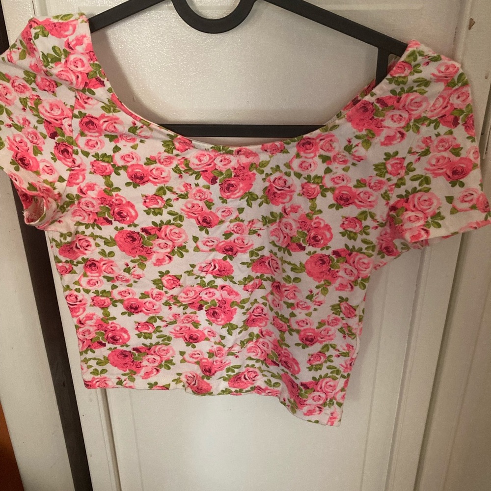 H&M || floral crop top!